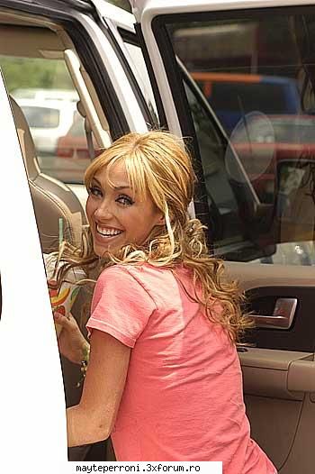 Mia Colucci-Capturi,poze,imagini,etc. - Puneti poze cu Mia Colucci - Anahi